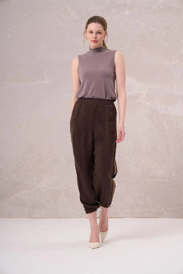 İpek Şerit Detaylı Pantolon