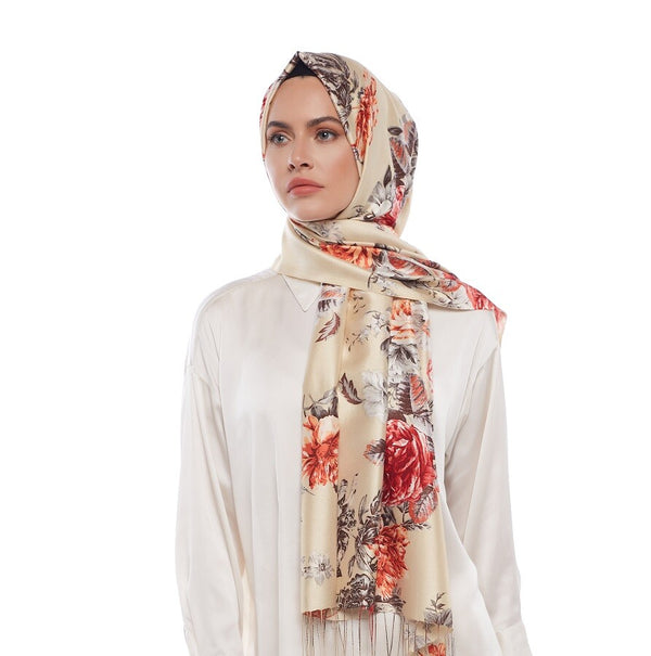 Bej Şakayık Bahçesi Desenli İpek Şal