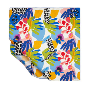 Beyaz Mavi Sevimli Meyveler Tivil İpek Eşarp