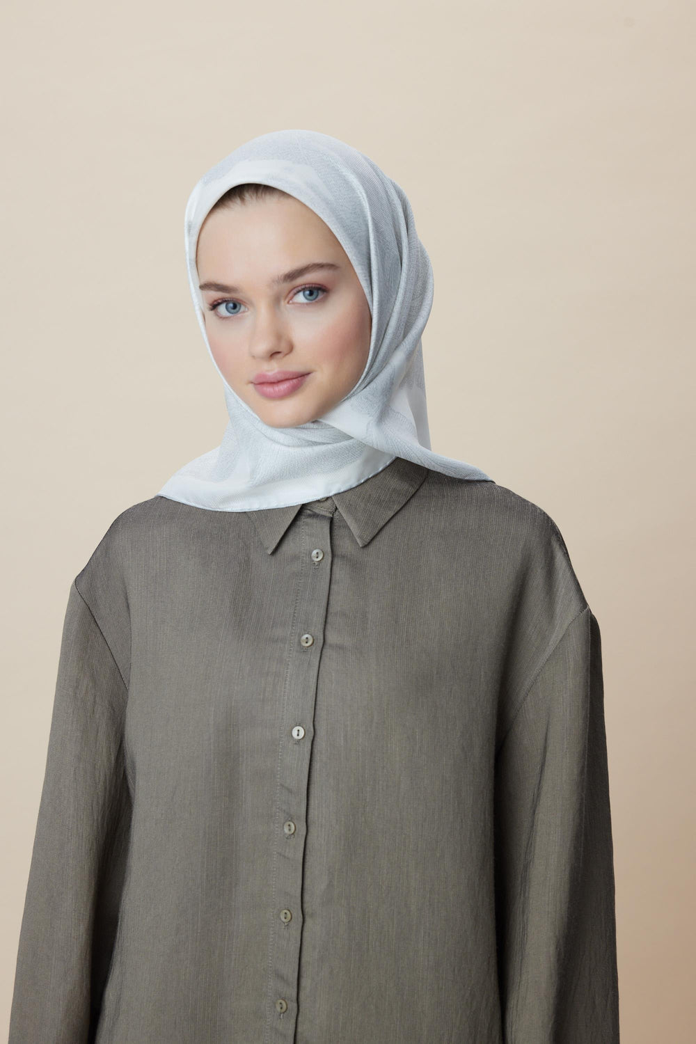 Farah Mulberry İpek Eşarp 90x90 cm - Gümüş