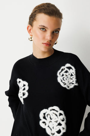 Çiçek Detaylı Triko Tunik