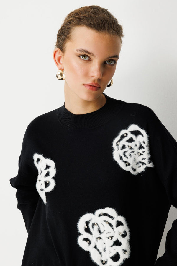 Çiçek Detaylı Triko Tunik