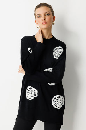 Çiçek Detaylı Triko Tunik