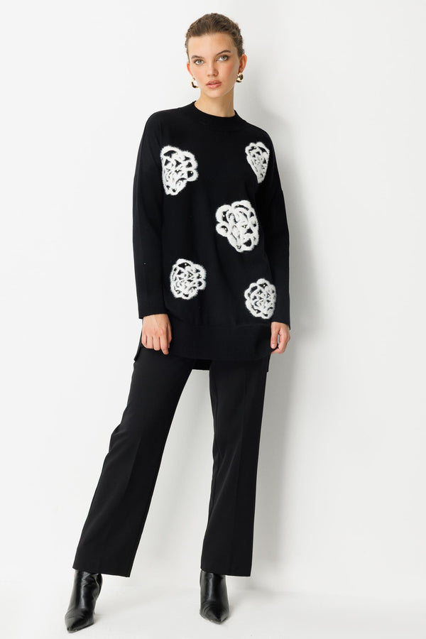 Çiçek Detaylı Triko Tunik