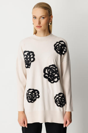 Çiçek Detaylı Triko Tunik