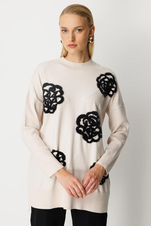 Çiçek Detaylı Triko Tunik