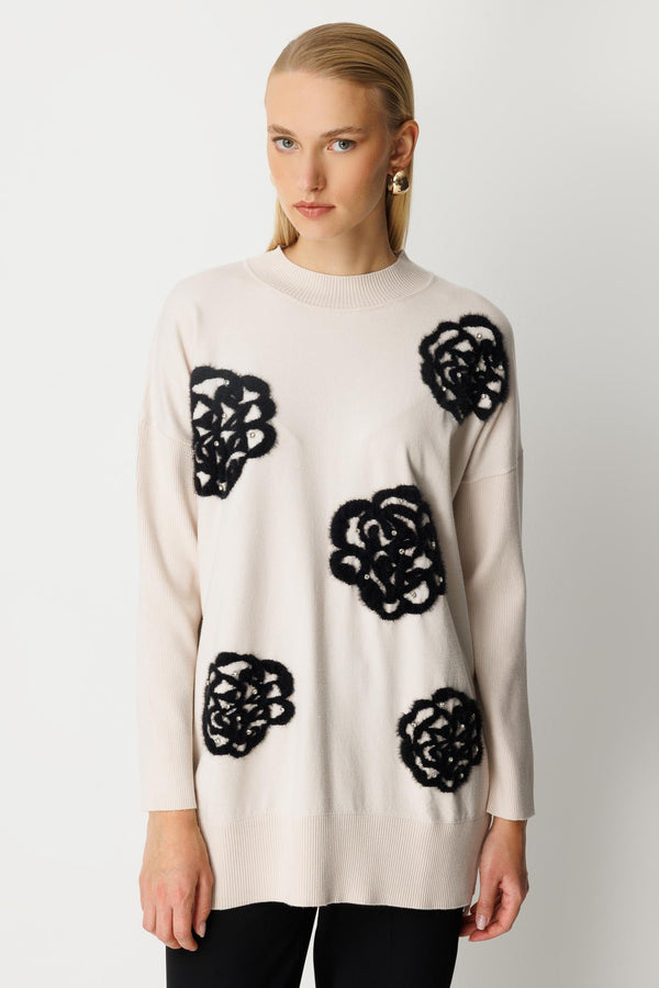 Çiçek Detaylı Triko Tunik