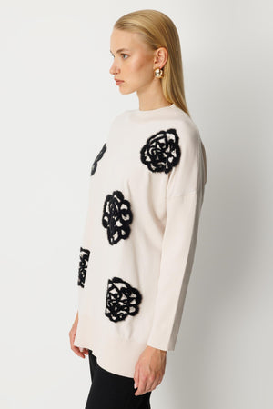 Çiçek Detaylı Triko Tunik