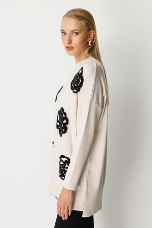 Çiçek Detaylı Triko Tunik